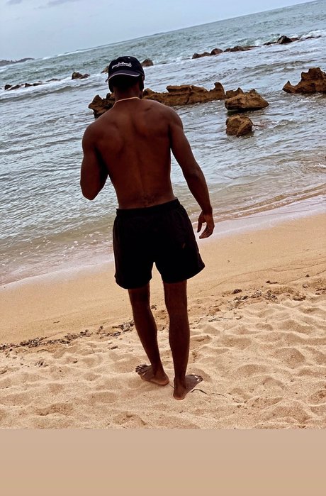 Bee Lee model naked archive