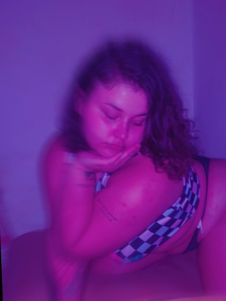 6brezen nude star pics