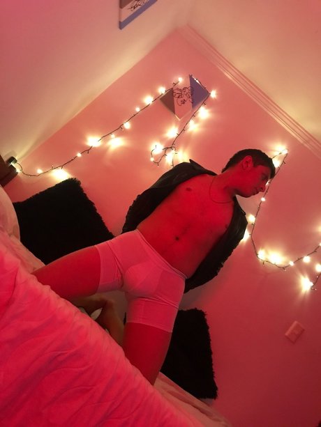 LEAL pornstar hd img