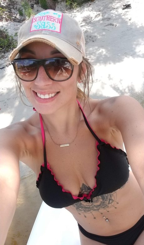 LaytoncarterX3 erotic actress pics