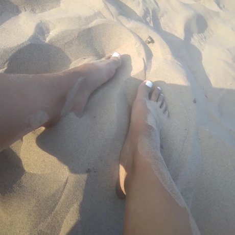 Layla Sky model pictures