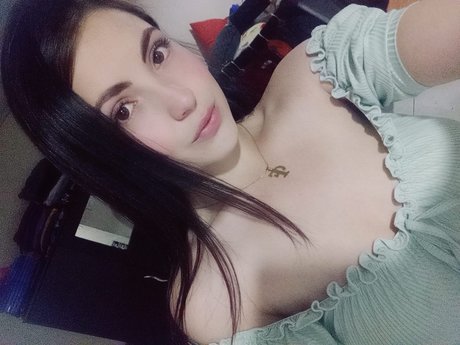 Laura Milena best model pic