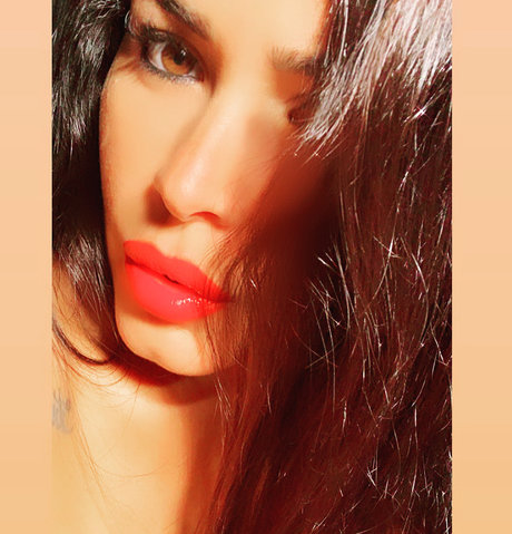 Lilibeth Sanz model adult images