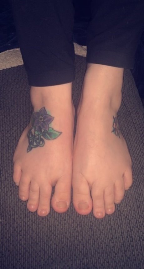 Lola G hot pornstar img