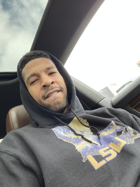 Curved pornographic model images