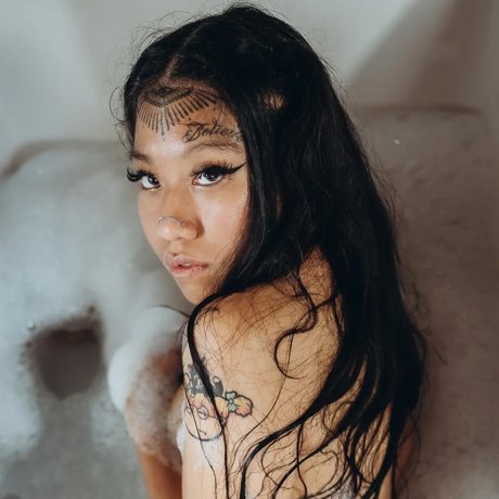 Loonatik Ysabel sex actress galleries