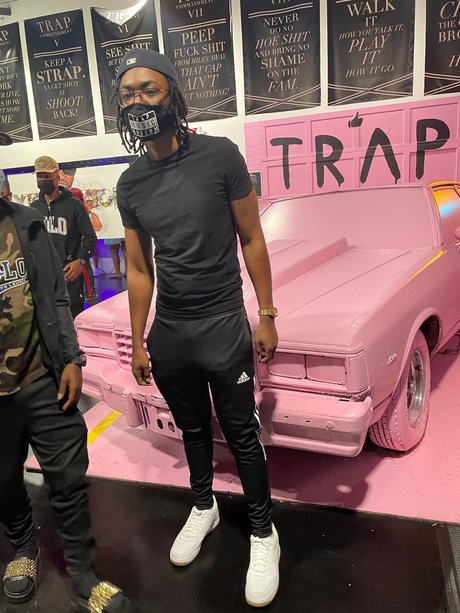 Tall Black LaidBack star img