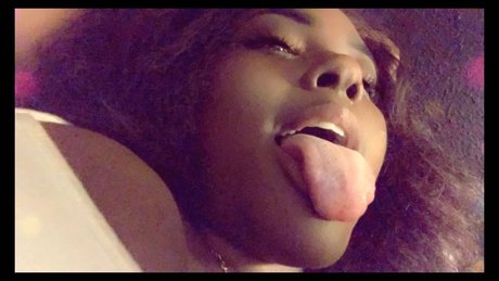 Lola Tyler model xxx picture