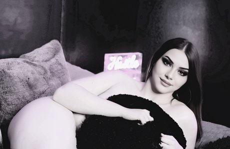 Lola Jane beautiful pornstar archive