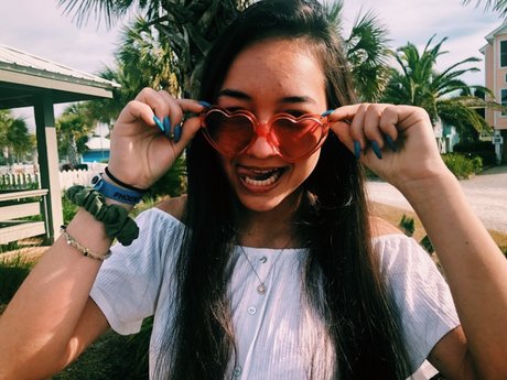 Adriana Lynn model nude photo