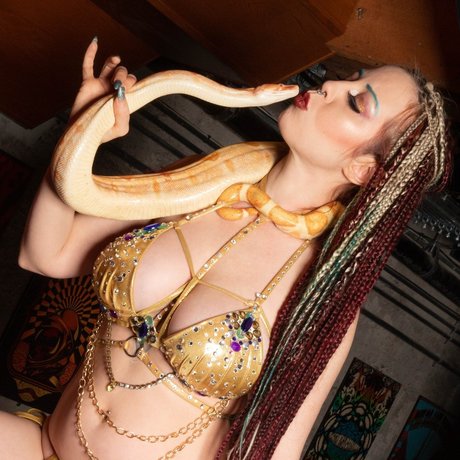 Lylith Hael star sex archive