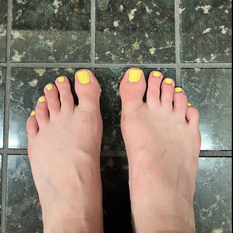 Luxury in Laces best actress images