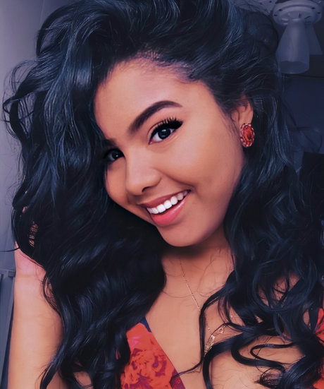 Luna Scott hot model images