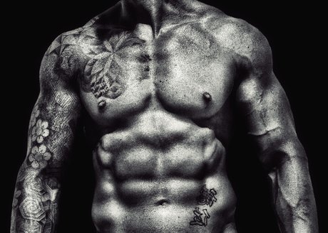 Mark Hunter pretty model picture