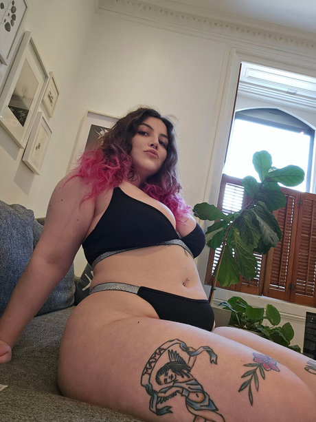 MamieH_ adult model img