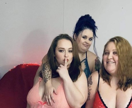 Mommas Gone Wild model sexy pic