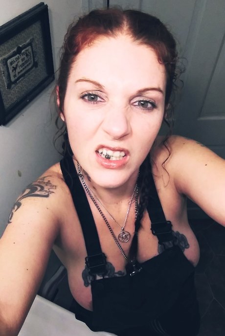 Mama Egypt erotic model galleries