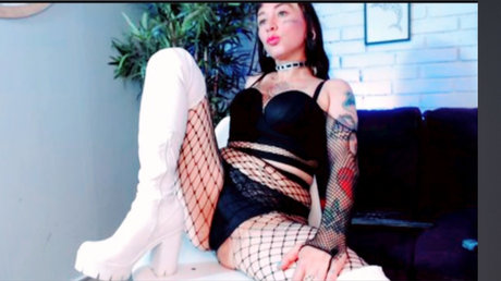 Mamacita Mala model photos