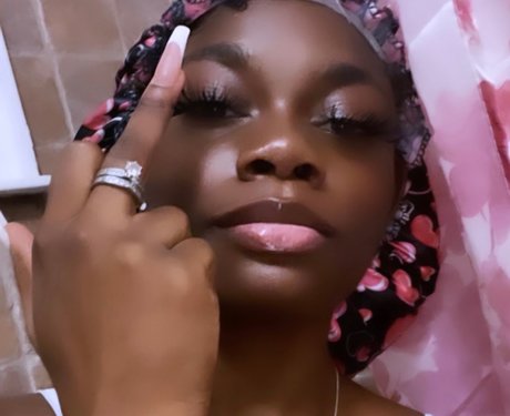 KeyKey free pornstar img