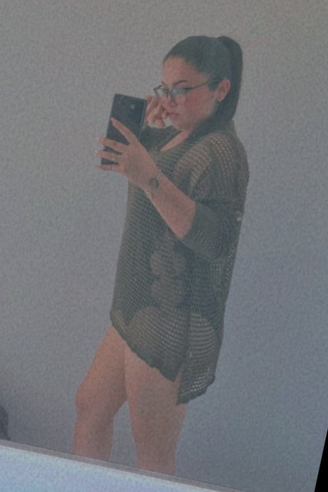 Madian Recinos model img