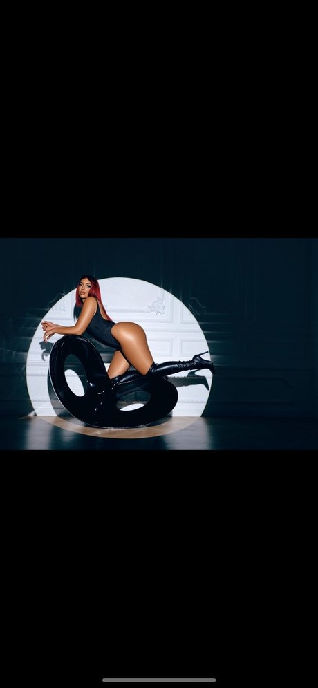 Mel popss star sexy img