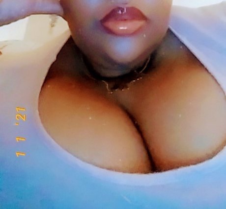 Maya J nudes model photo