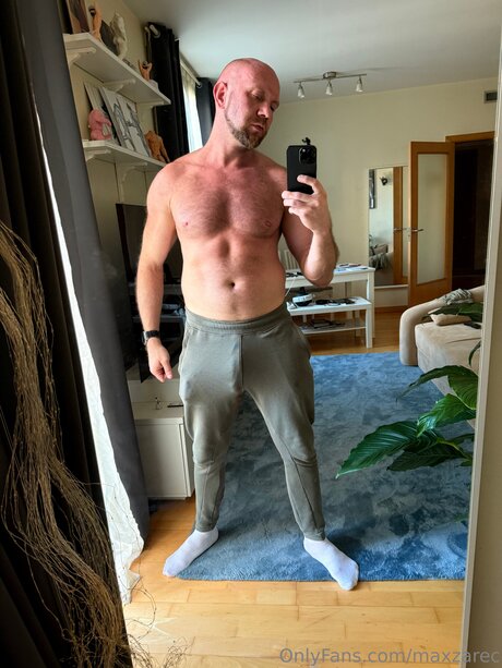 Max Zarec XXL adult star archive