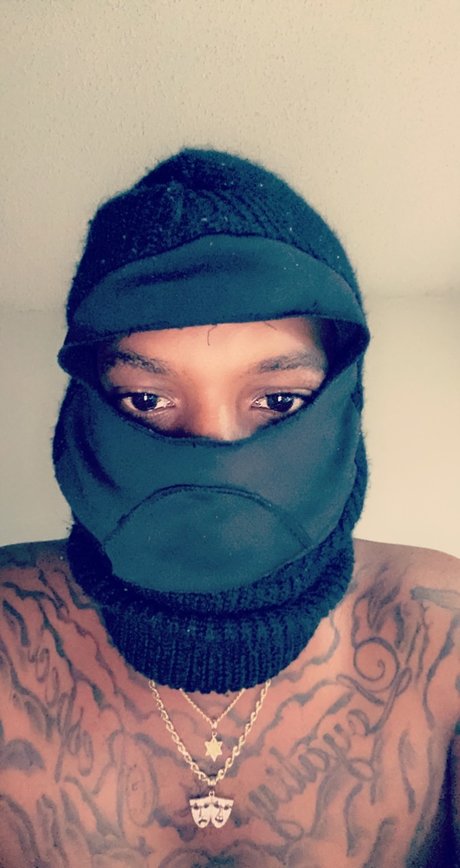 Masked_ art actress img