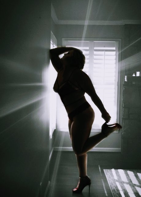 _MaskedBooty model free pic