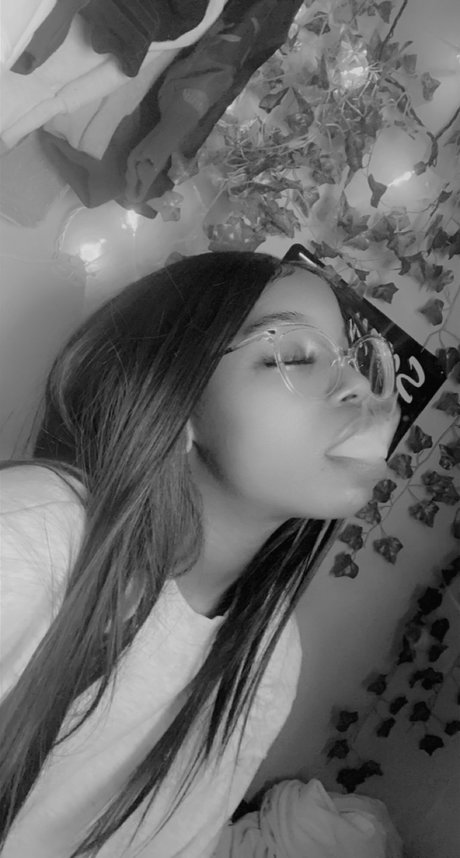 Mary Jane Marley model free photo