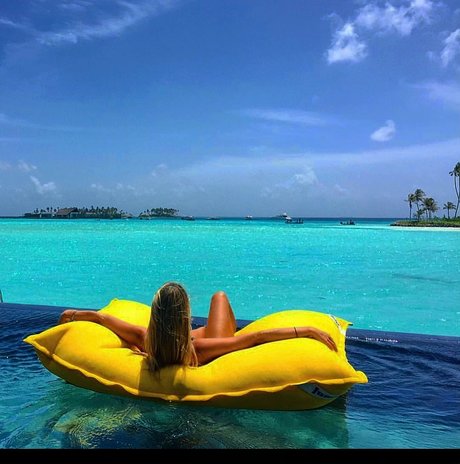 Mira Sabina star nudes picture