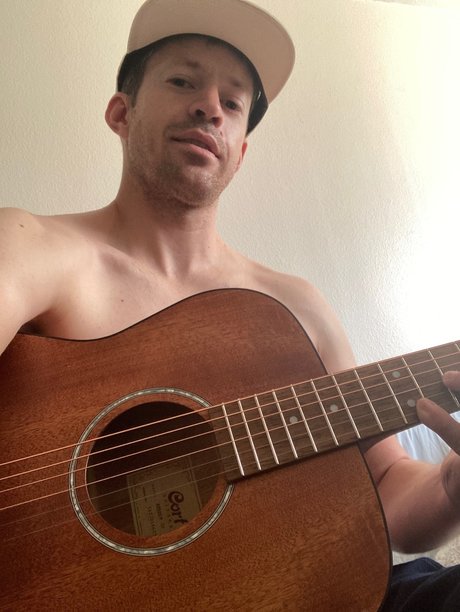 Kyle Torrez sexy actress photos