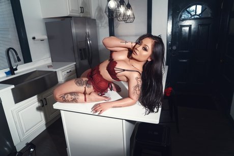 MistyMae hot star picture