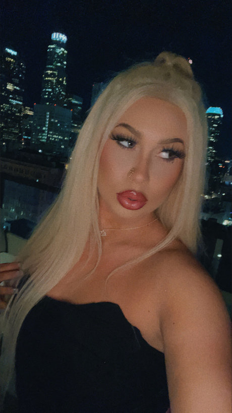 Miamimoon nudes star gallery