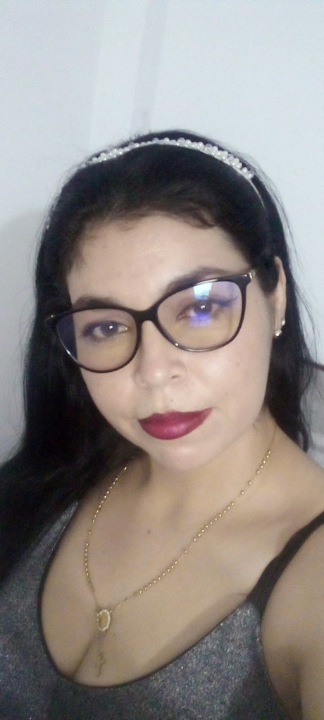 miadolar116 top model pic