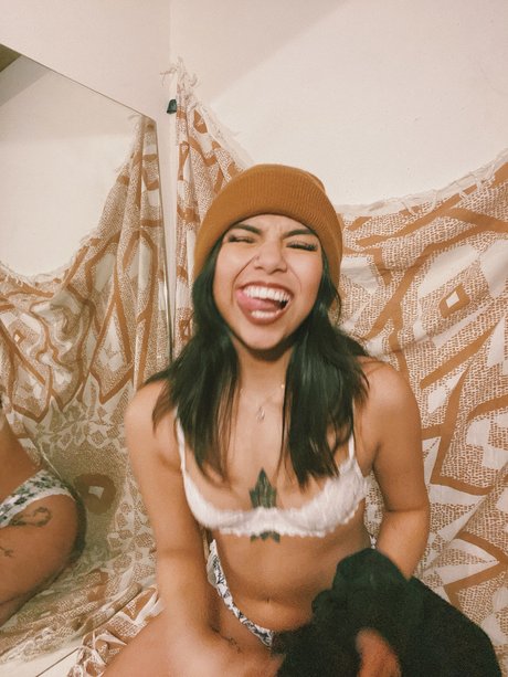 Marty Gallegos exclusive star images