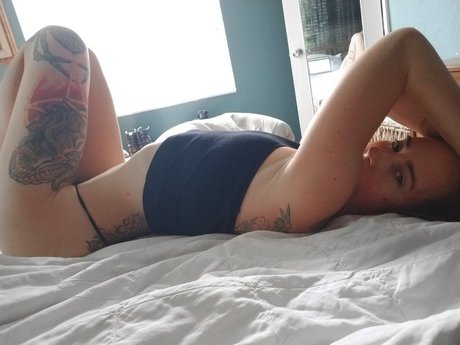 Metal Mary porn model pics