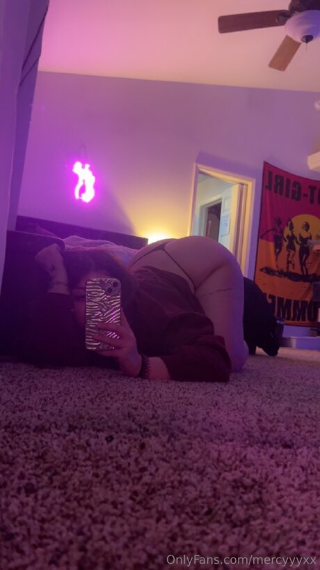 mercyyyxx star porn archive