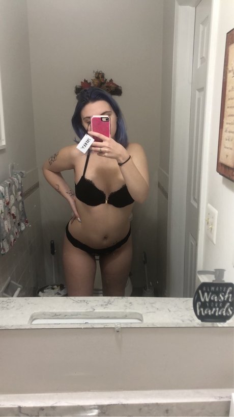 Mercedes Warlow nudes star archive