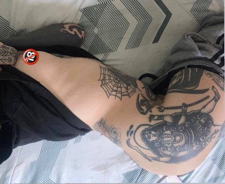 Moon Scorpion pretty pornstar photos