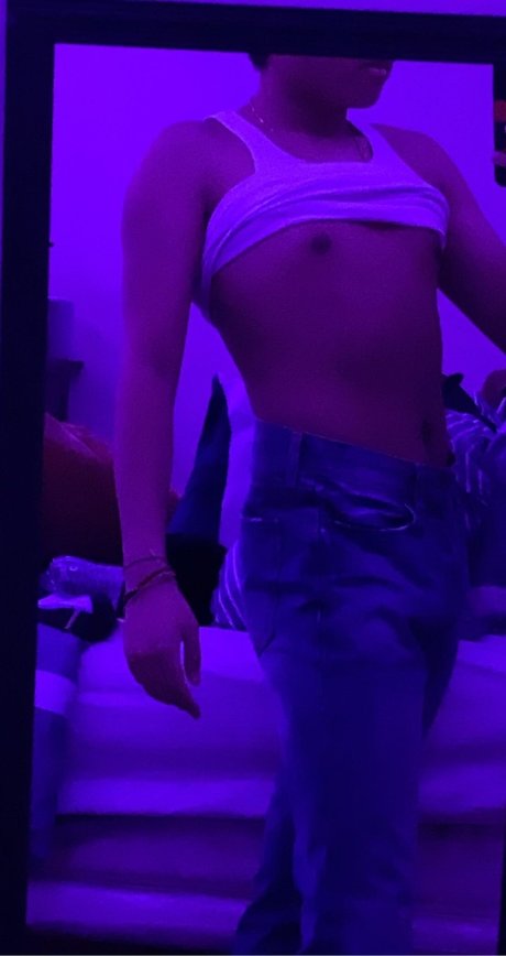 Moony naked star image