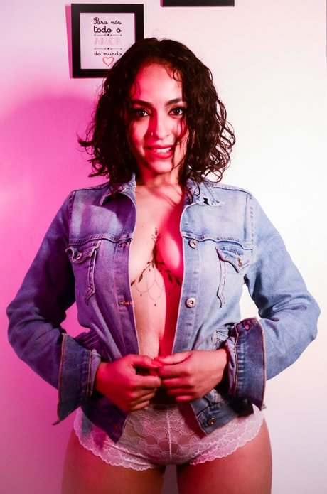 Milena Ribeiro star pics