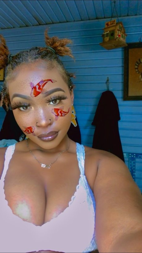 Brezzy_ pretty model photo