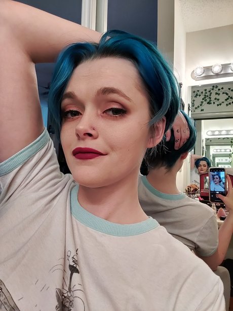 Miss Tiny pornographic actress pics