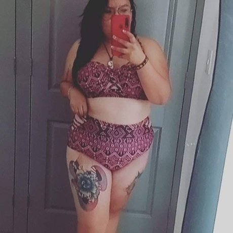 Nadja AR_ model picture