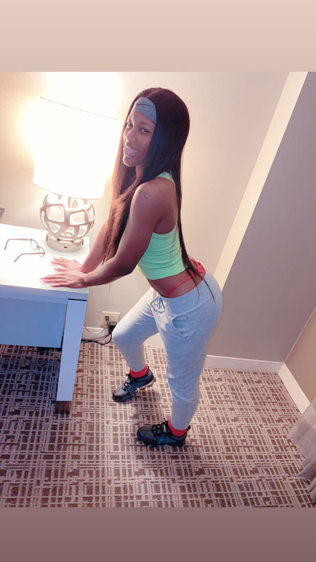 come playy_ pornstar naked galleries