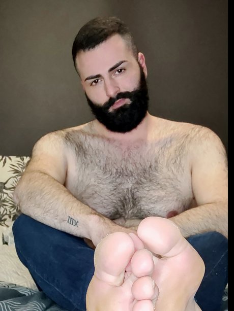 Metta l ours exclusive model picture