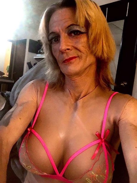 Dana Marie Deamer porn model picture