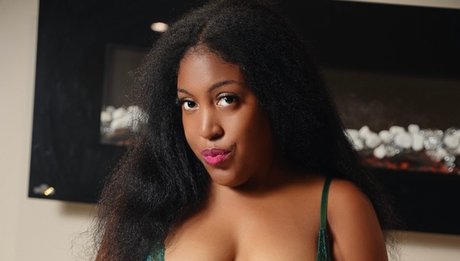 Miss Canada pornographic actress img