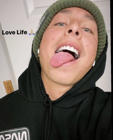 69Lover model beautiful photo